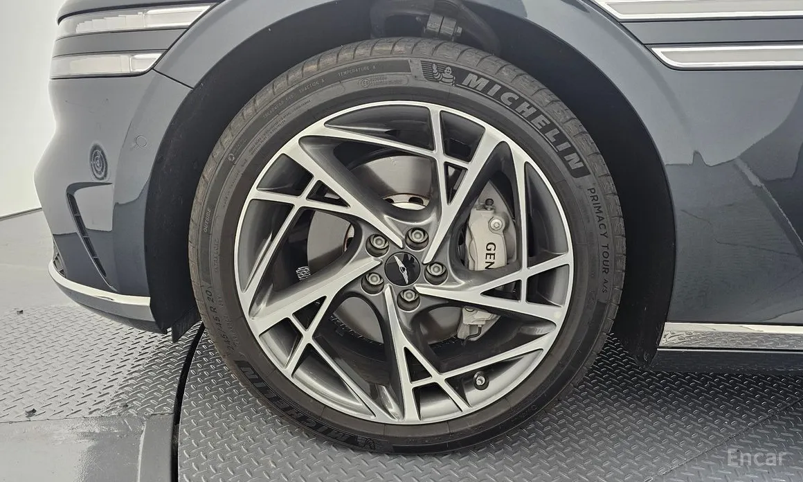 Фото 5 - Genesis G90