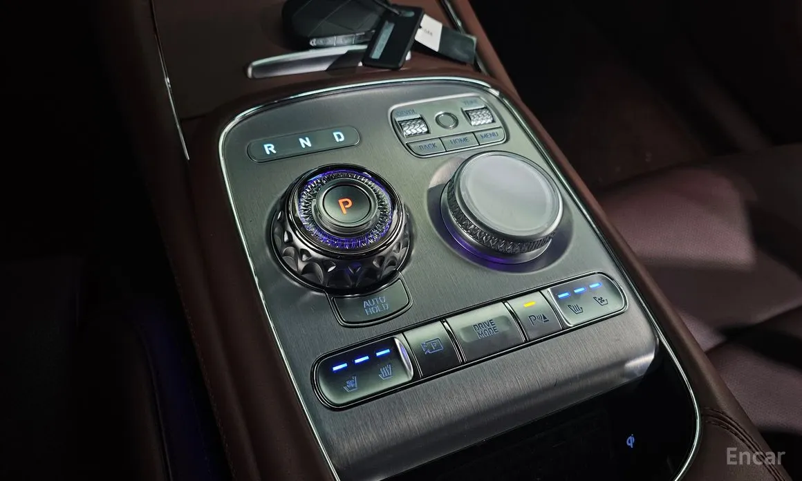 Фото 9 - Genesis G90