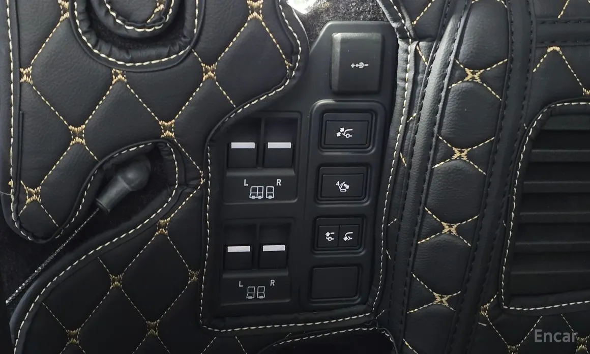 Фото 20 - Land Rover Discovery