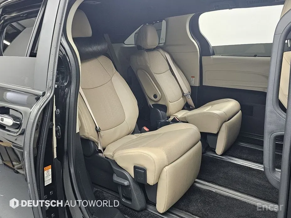 Фото 12 - Toyota Sienna