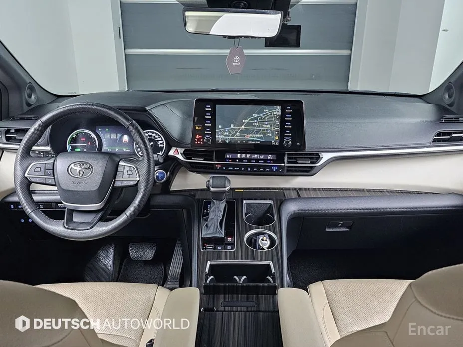 Фото 7 - Toyota Sienna