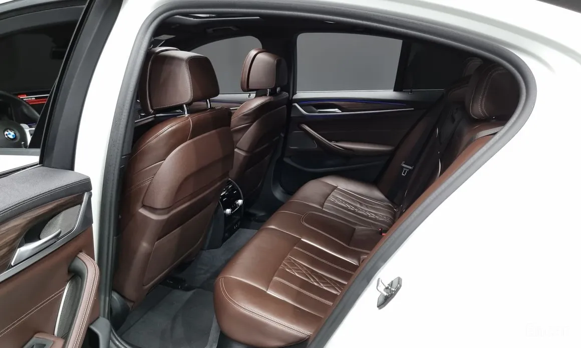 Фото 12 - BMW 5 Series