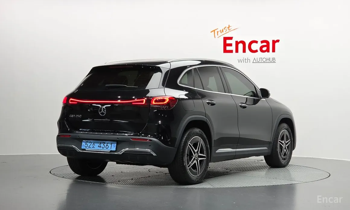 Фото 2 - Mercedes-Benz EQA