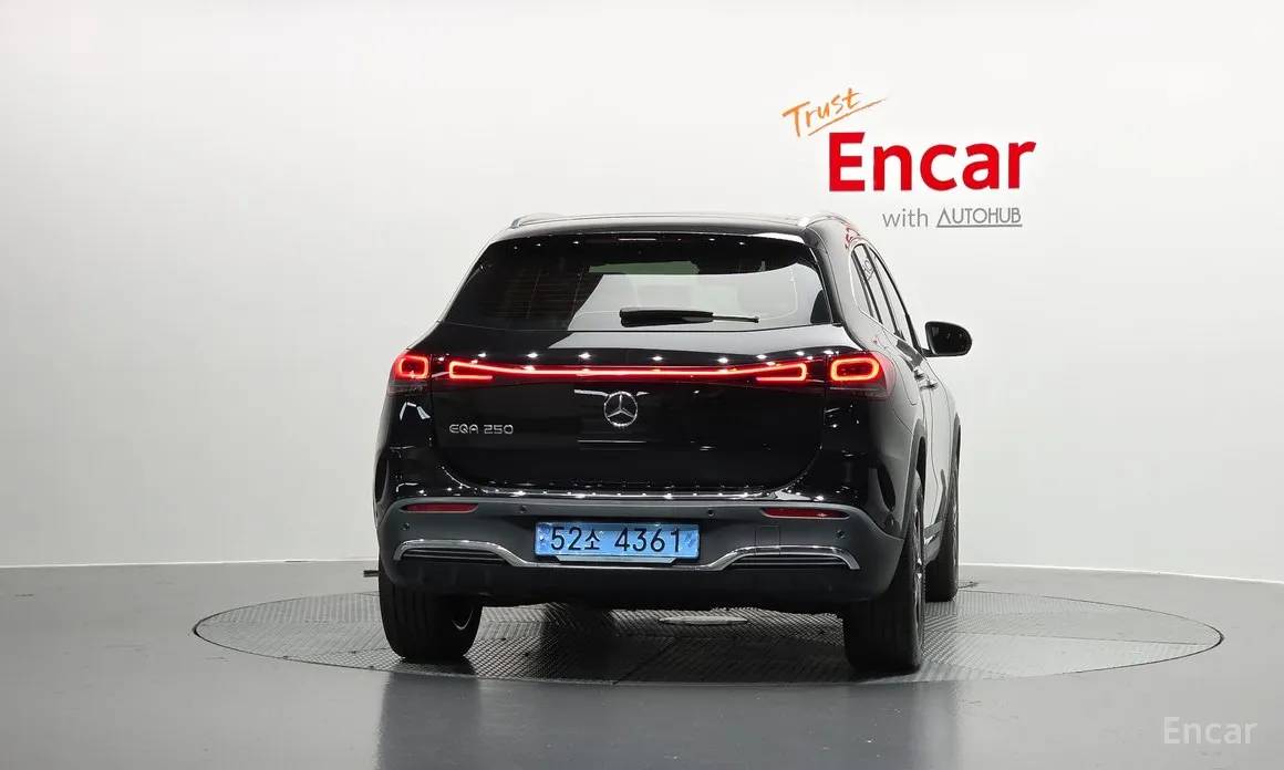 Фото 4 - Mercedes-Benz EQA