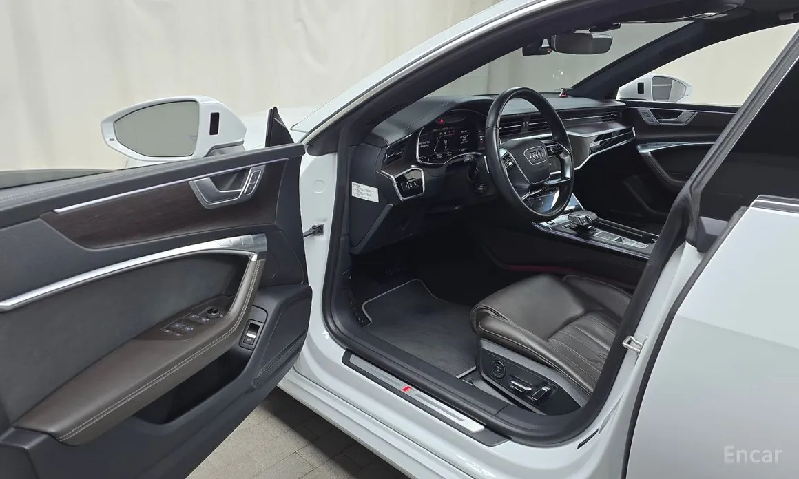 Фото 10 - Audi A7