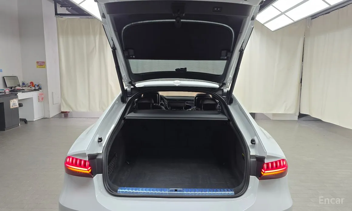 Фото 20 - Audi A7