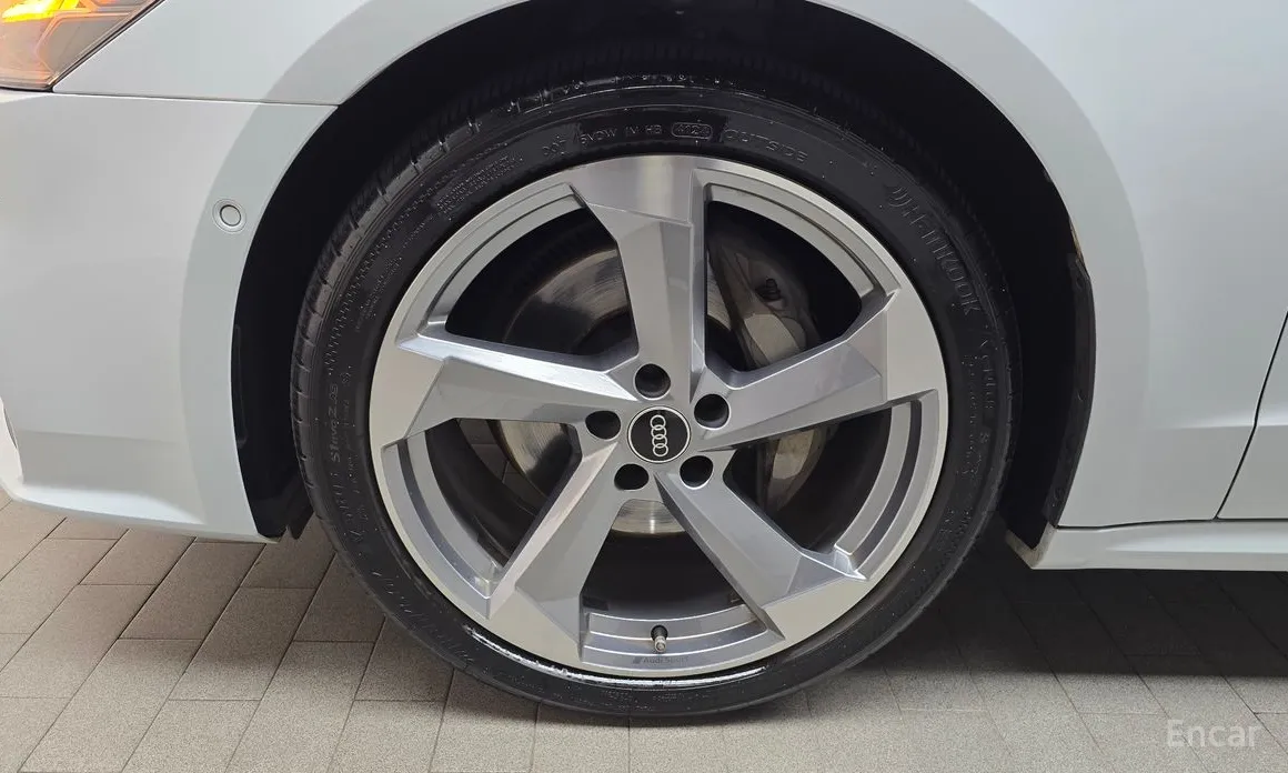 Фото 5 - Audi A7