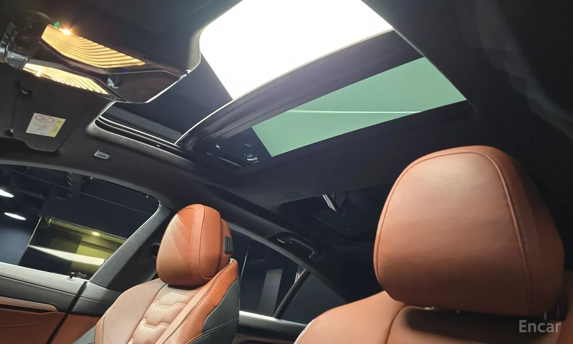 Фото 18 - BMW 8 Series