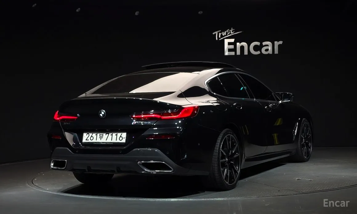 Фото 2 - BMW 8 Series