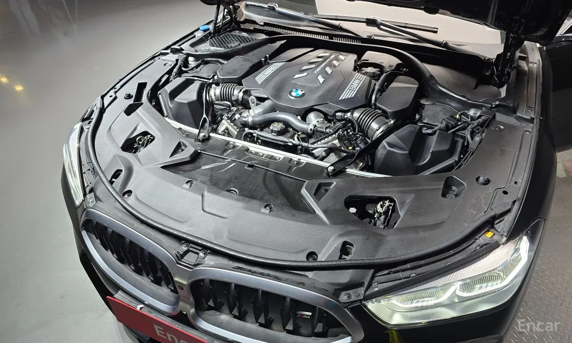 Фото 6 - BMW 8 Series