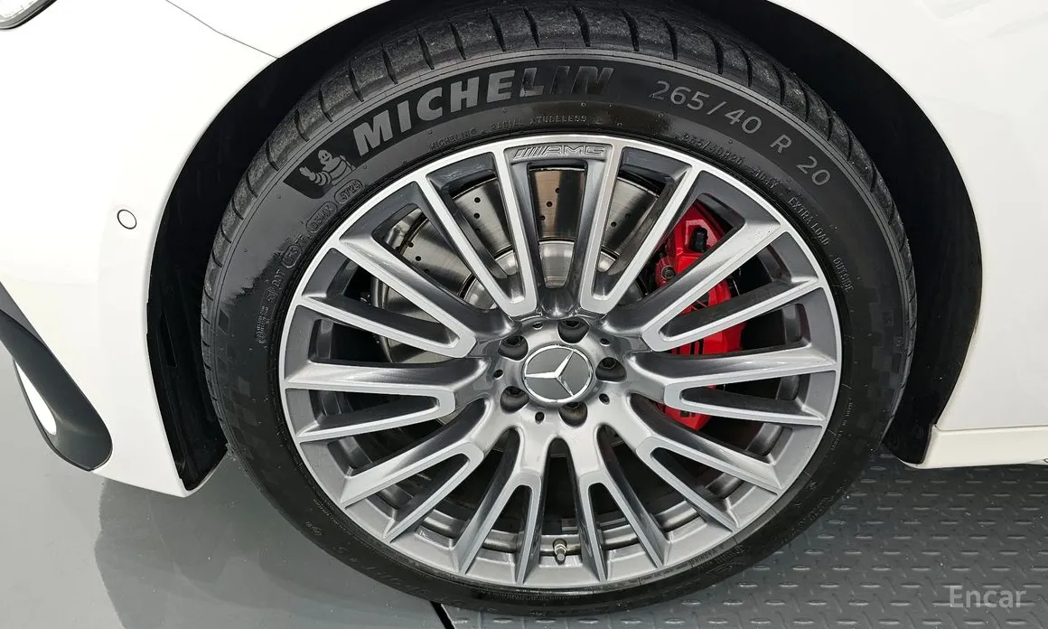 Фото 5 - Mercedes-Benz E-Class