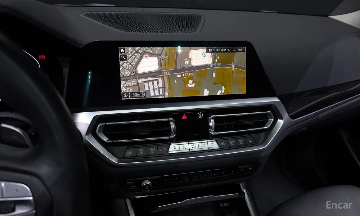 Photo 15 - BMW 3 Series