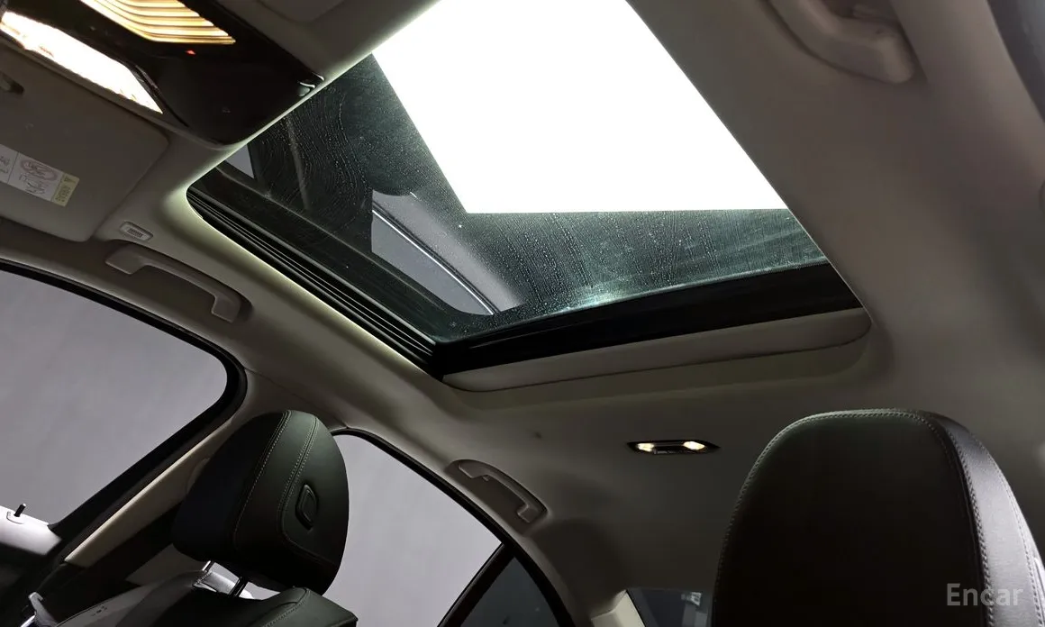 Photo 19 - BMW 3 Series