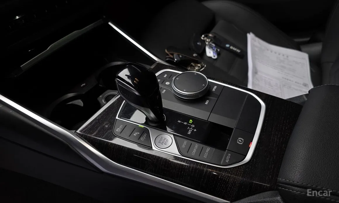 Photo 9 - BMW 3 Series