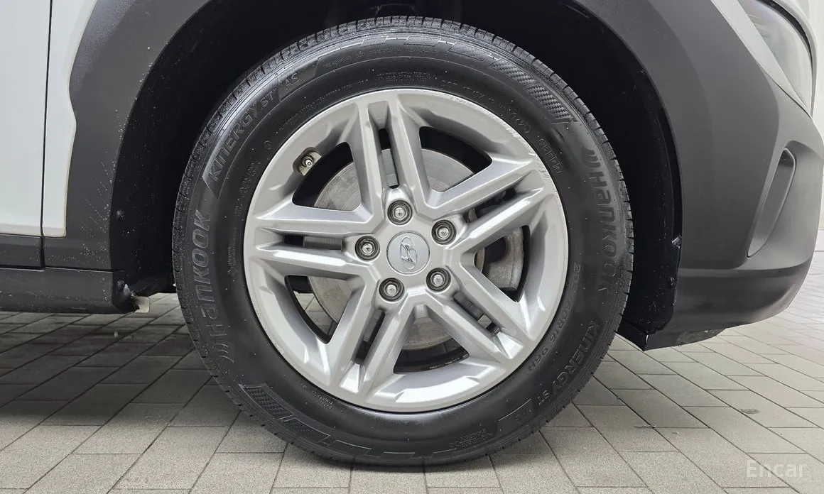 Фото 5 - Hyundai Kona