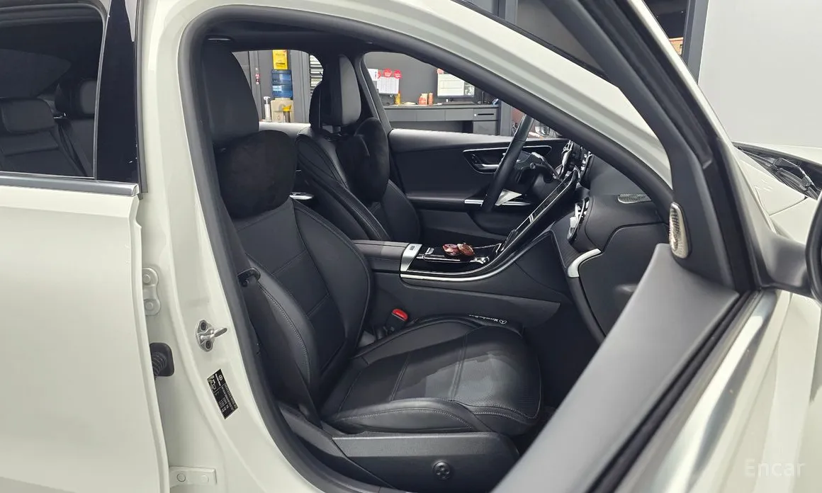 Фото 10 - Mercedes-Benz C-Class