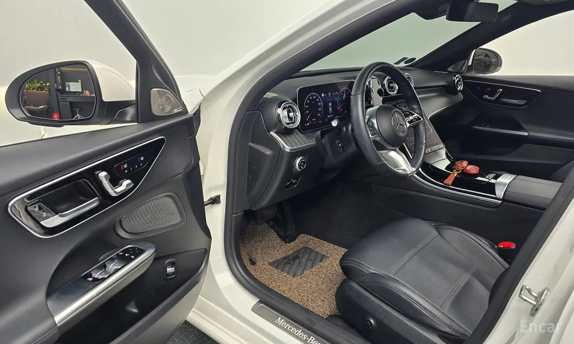 Фото 11 - Mercedes-Benz C-Class