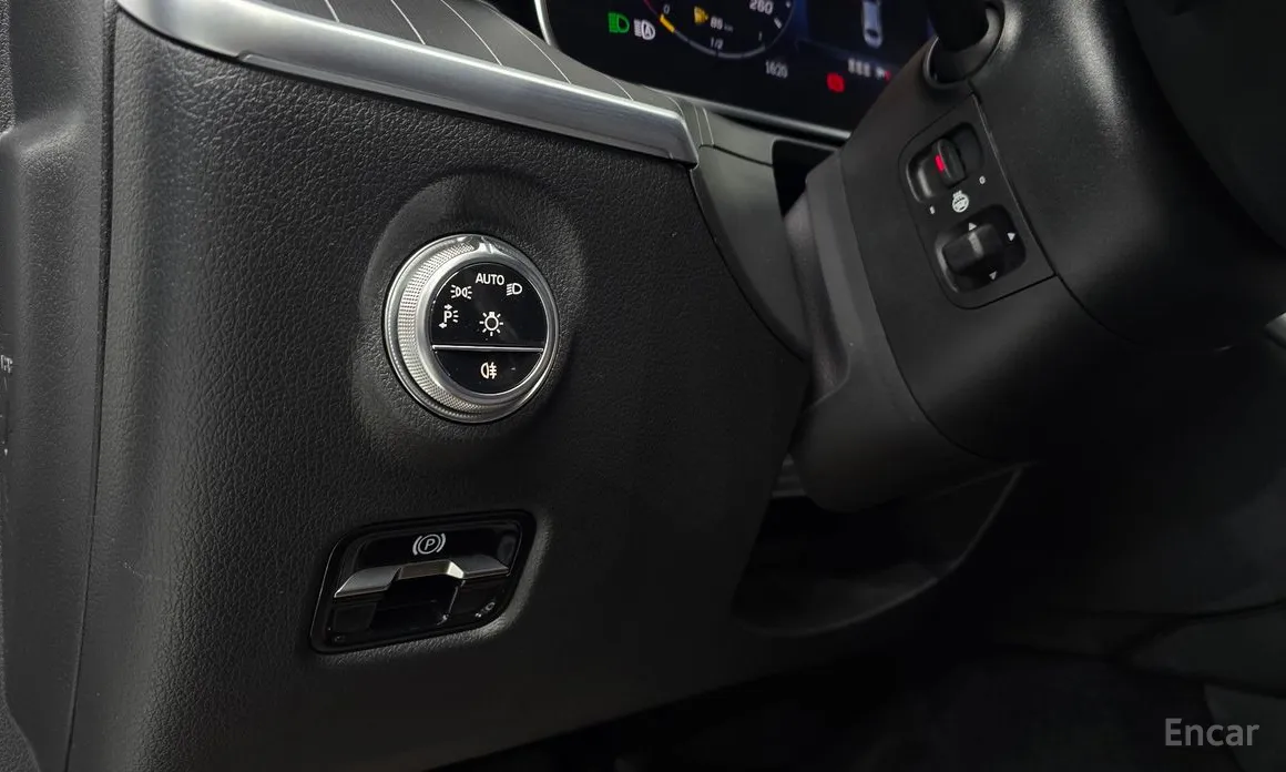 Фото 14 - Mercedes-Benz C-Class