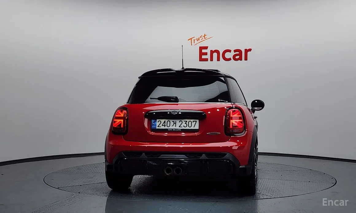 Фото 4 - Mini Cooper