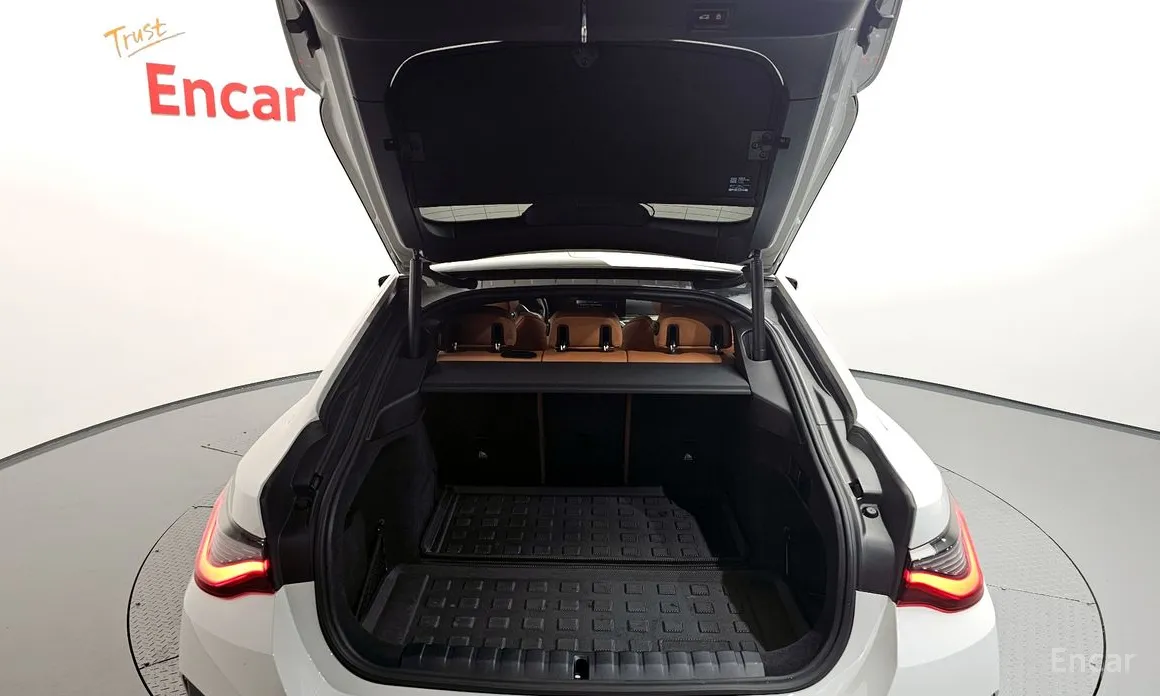 Фото 20 - BMW i4