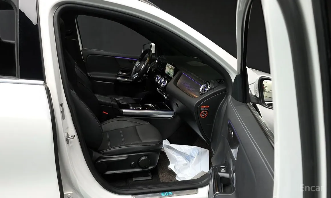 Фото 11 - Mercedes-Benz EQA