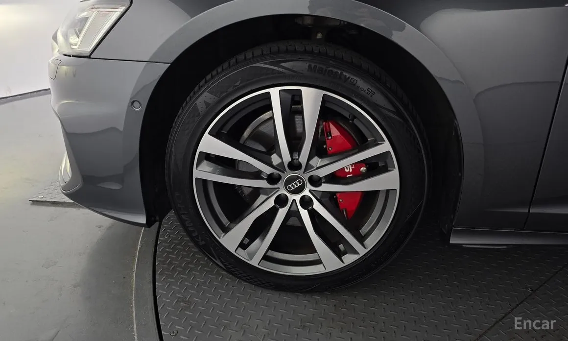 Фото 5 - Audi A6