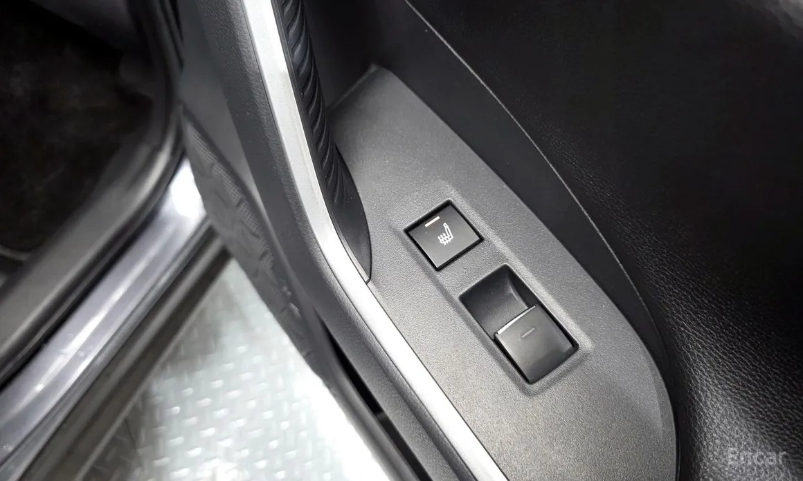 Фото 19 - Toyota RAV4