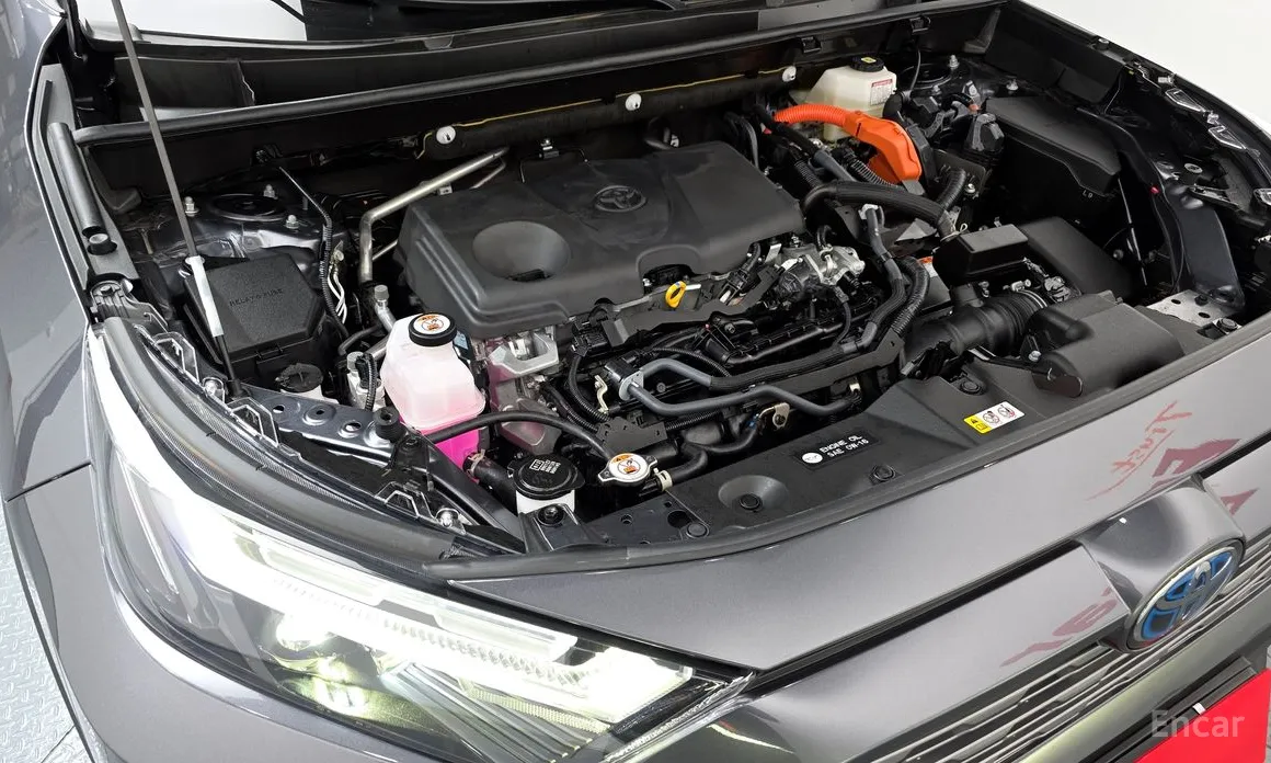 Фото 6 - Toyota RAV4