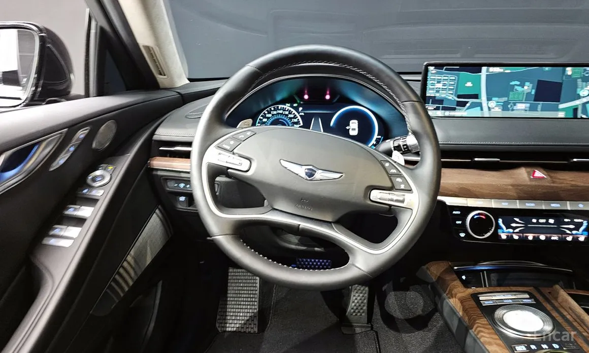 Фото 13 - Genesis G80