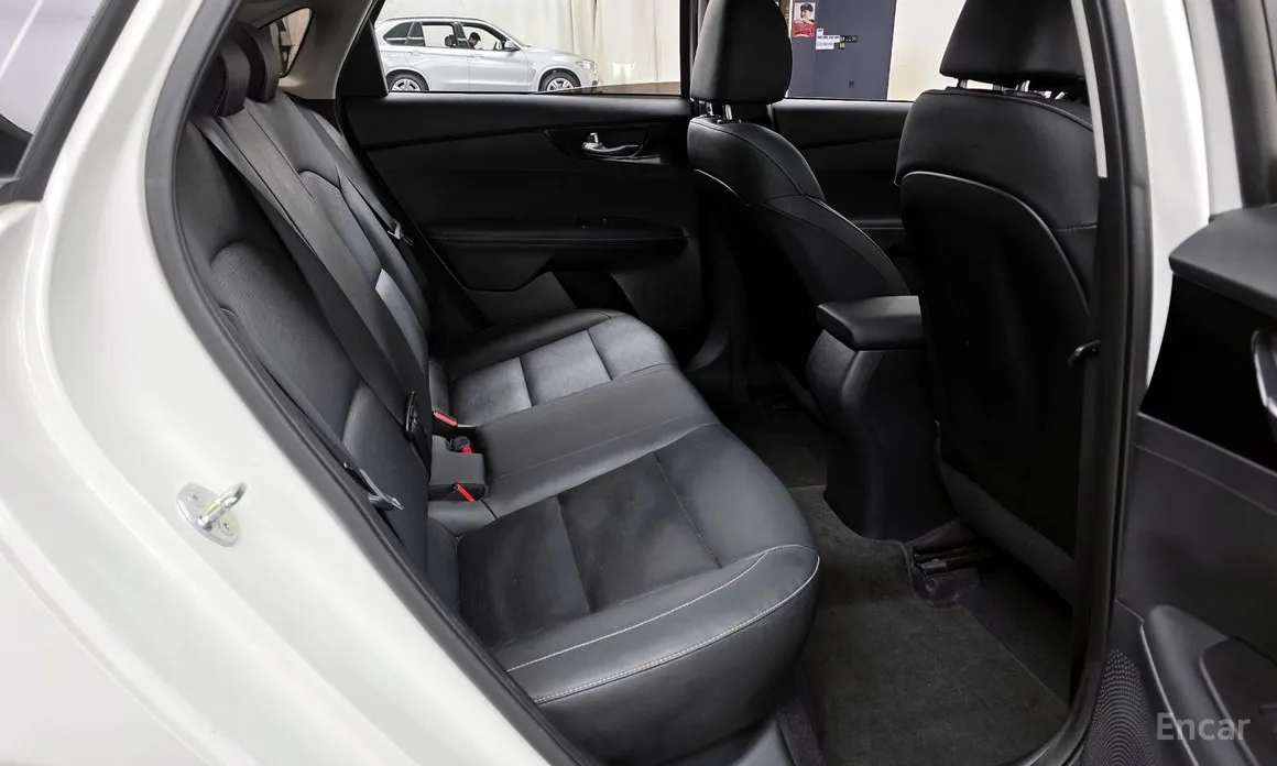 Фото 12 - Kia K3