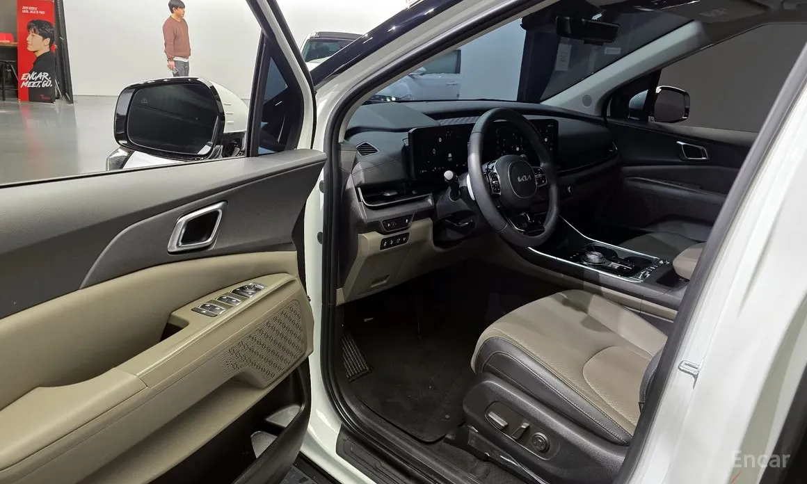 Фото 10 - Kia Carnival