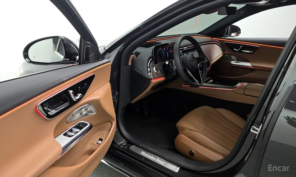 Фото 10 - Mercedes-Benz E-Class