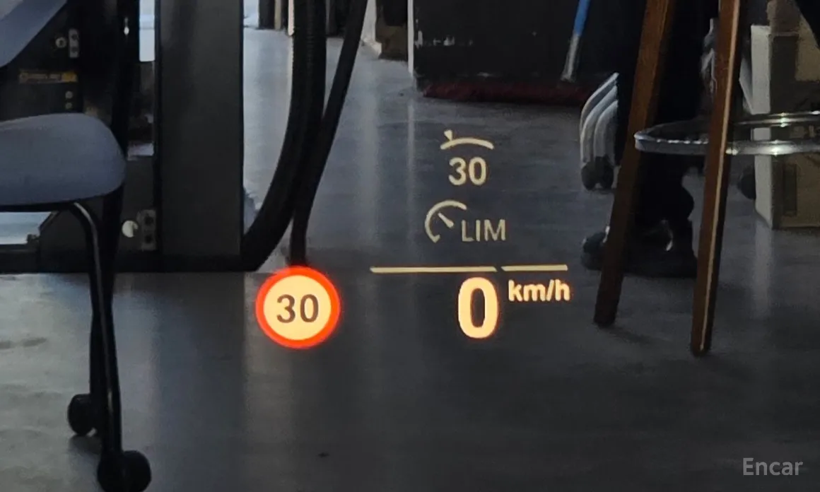 Photo 18 - BMW 3 Series