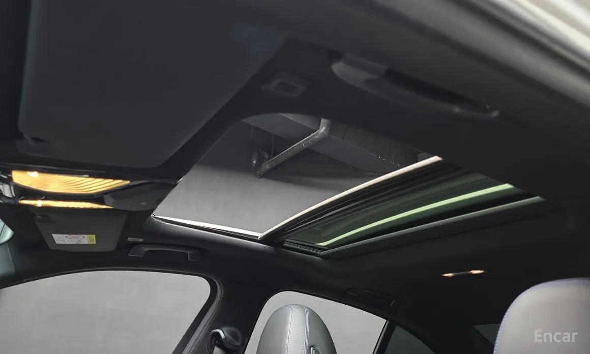 Photo 19 - BMW 3 Series