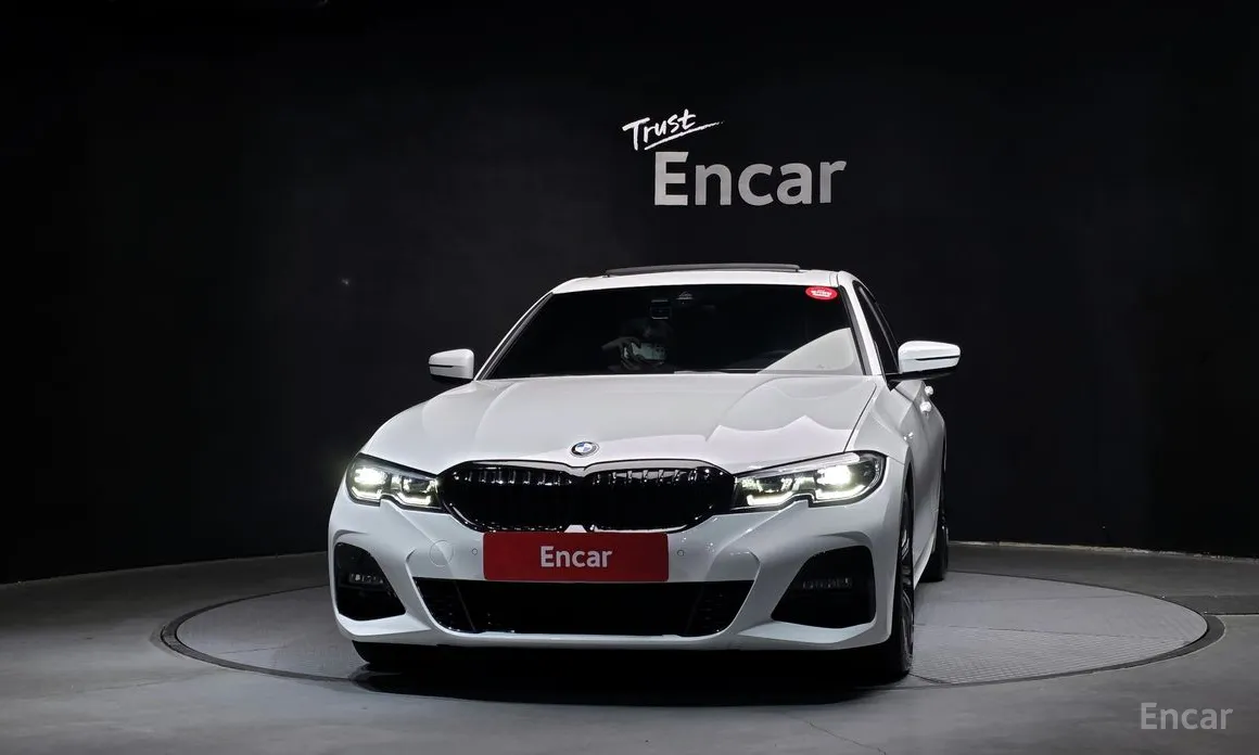 Photo 3 - BMW 3 Series