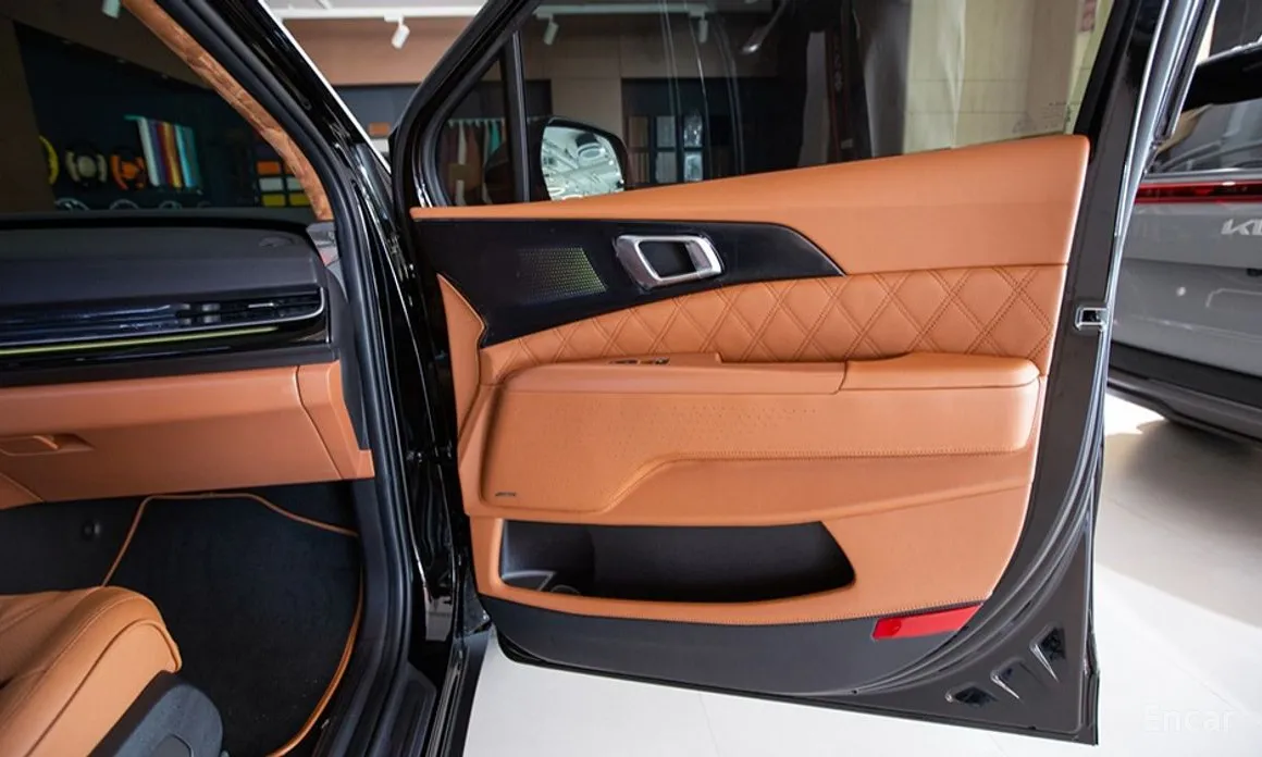 Фото 10 - Kia Carnival