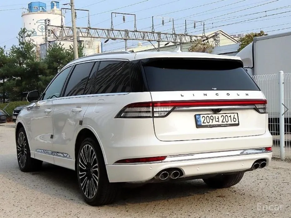 Фото 3 - Lincoln Aviator