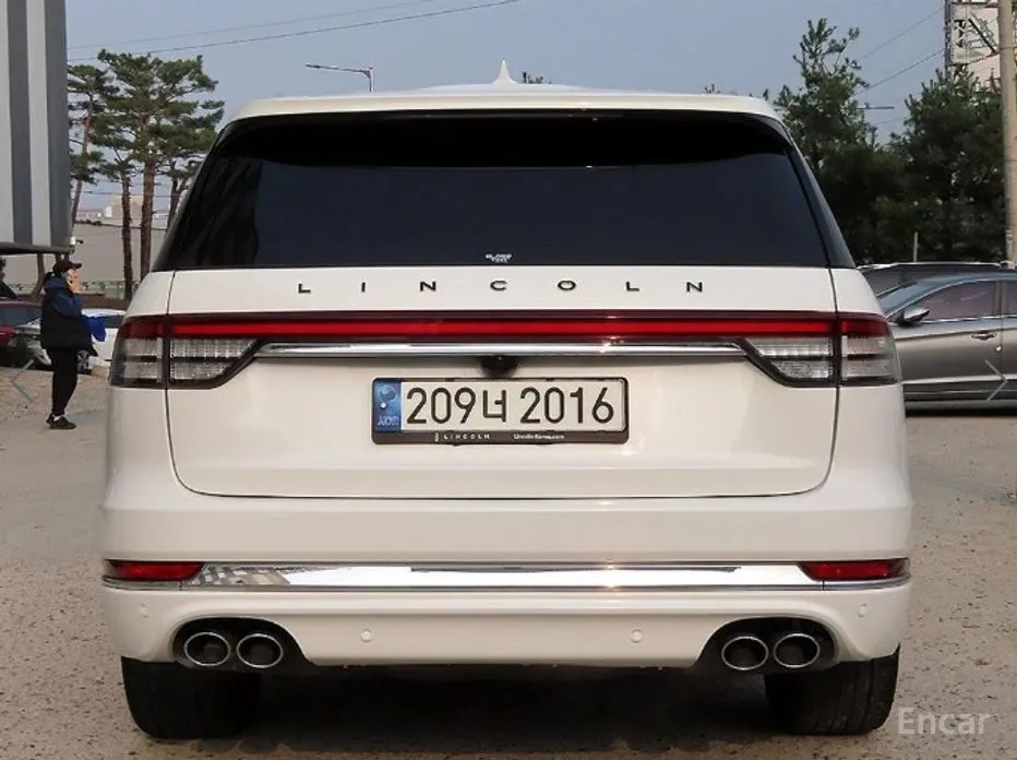 Фото 4 - Lincoln Aviator