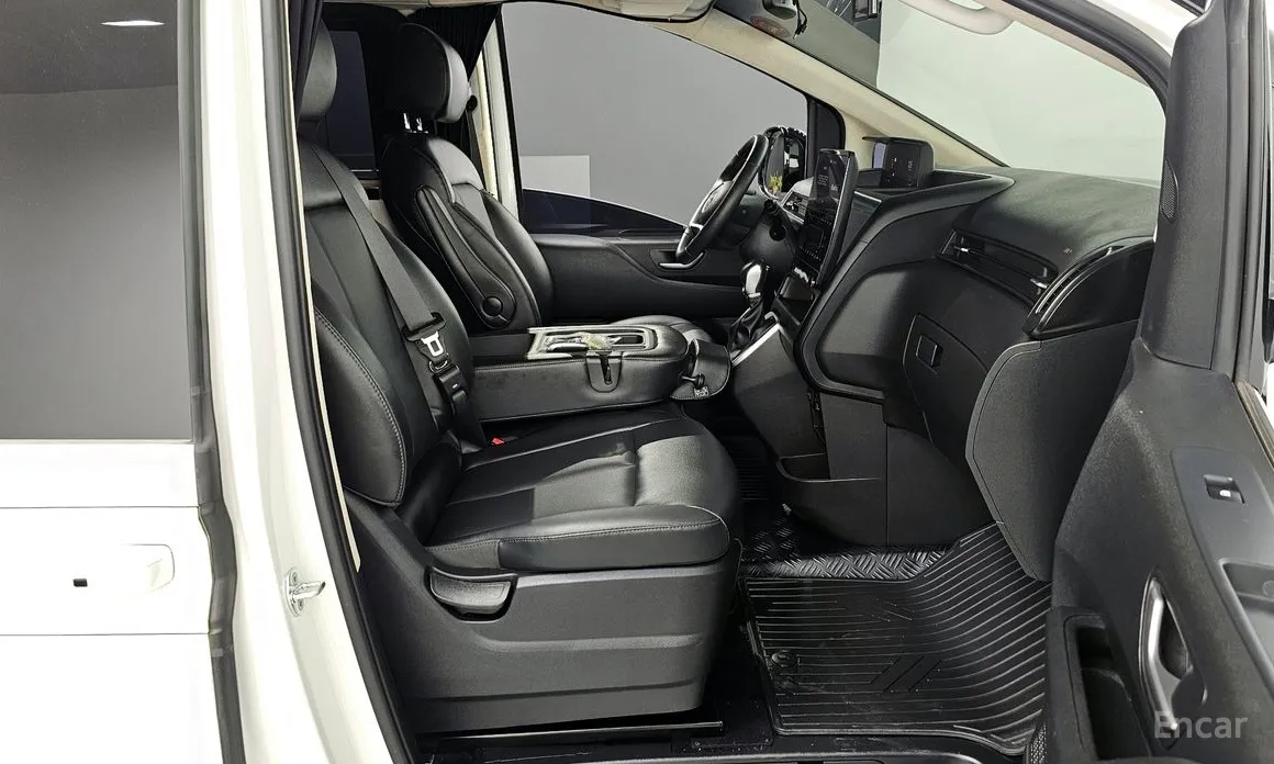 Фото 11 - Hyundai Staria