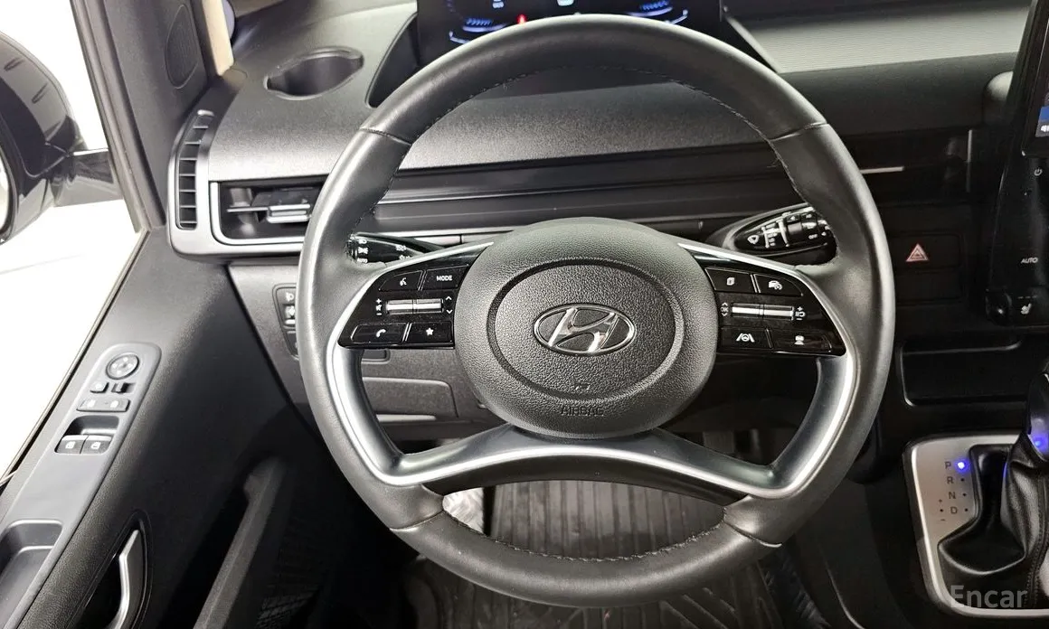 Фото 13 - Hyundai Staria