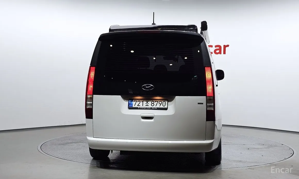 Фото 4 - Hyundai Staria