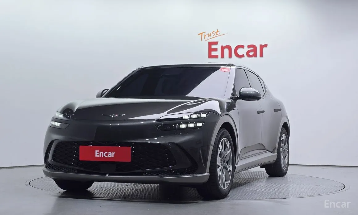 Фото 1 - Genesis GV60