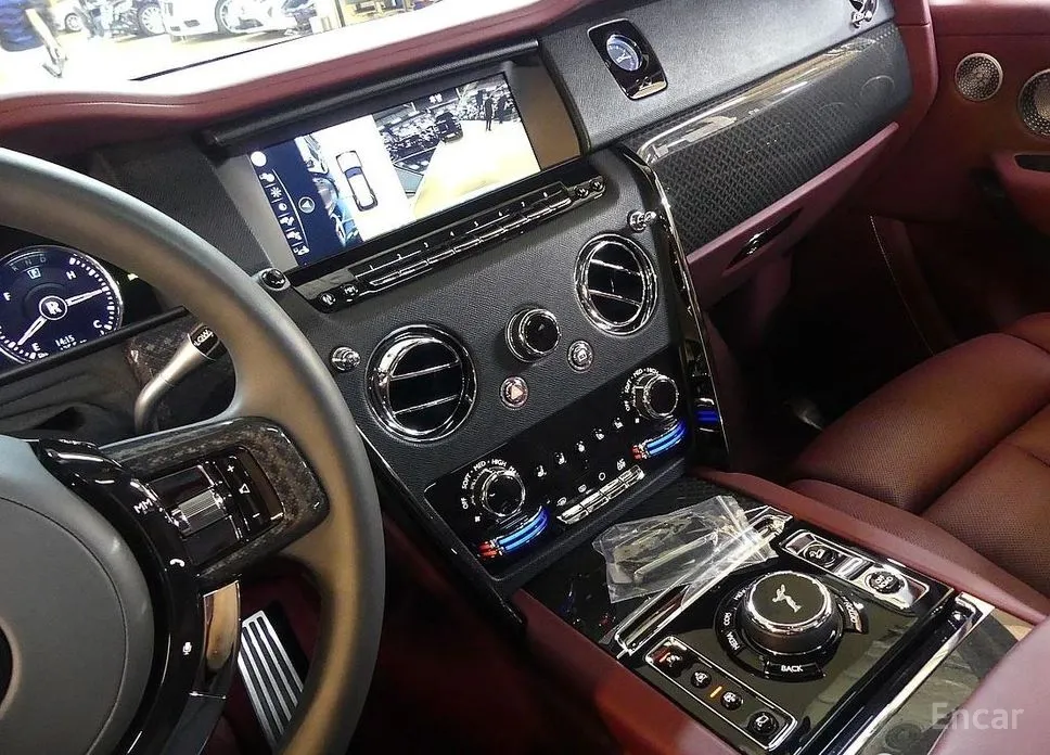 Фото 12 - Rolls-Royce Cullinan