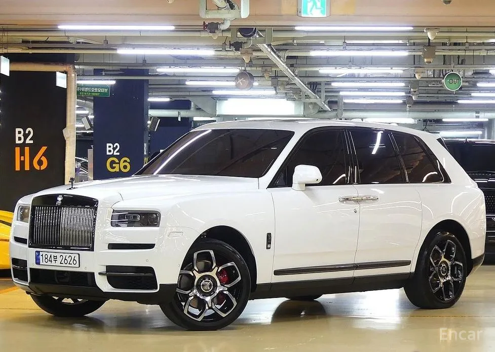 Фото 2 - Rolls-Royce Cullinan