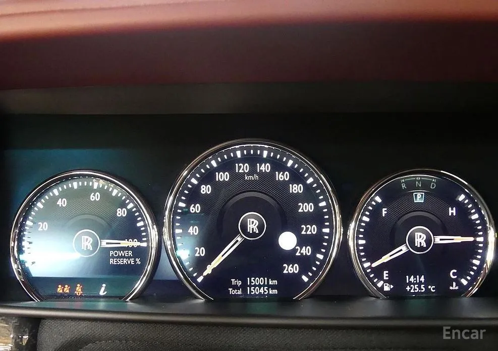 Фото 6 - Rolls-Royce Cullinan