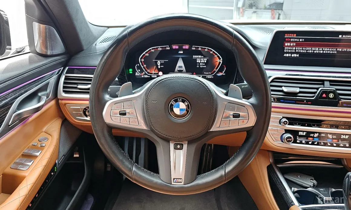 Фото 13 - BMW 7 Series