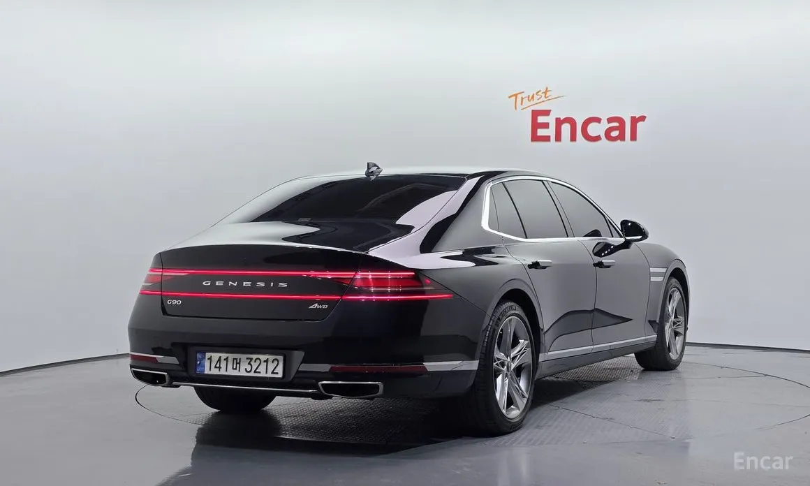 Фото 2 - Genesis G90