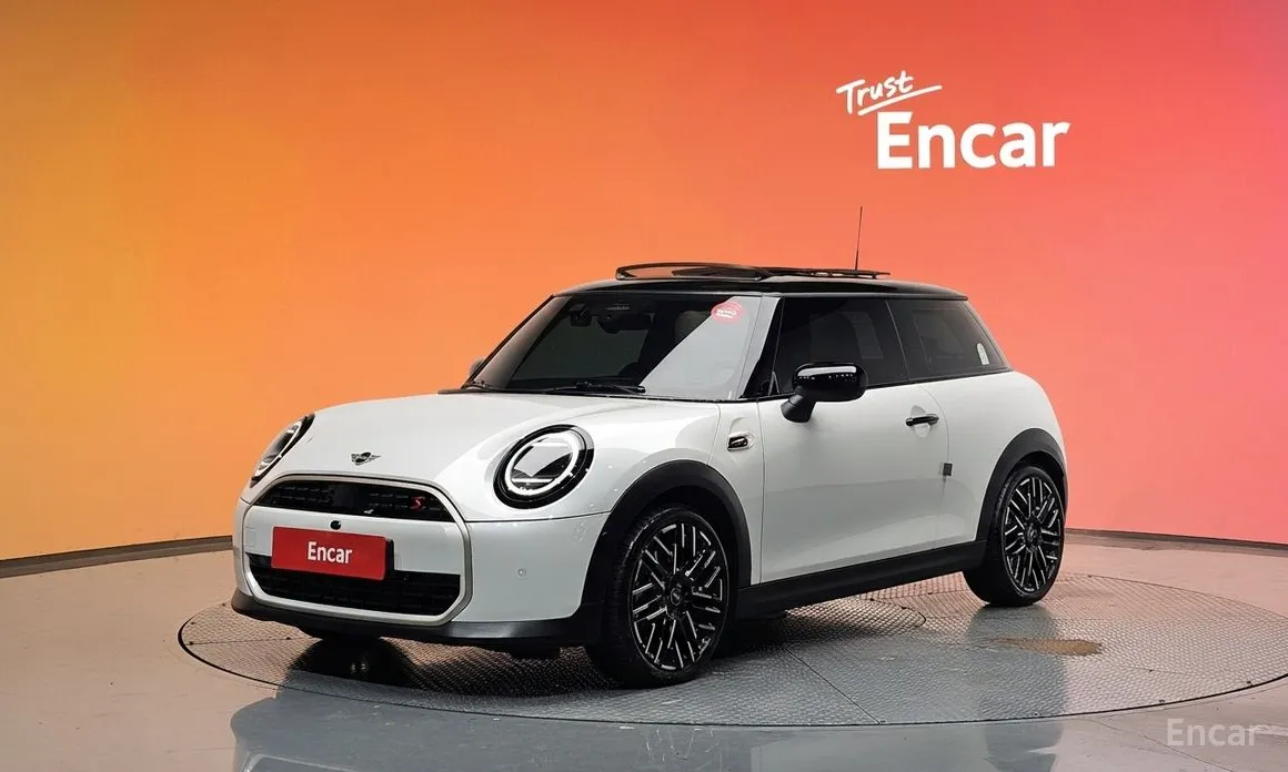 Фото 1 - Mini Cooper