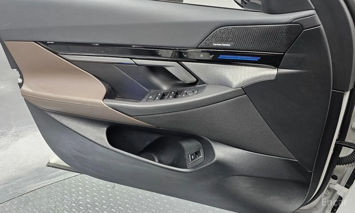 Фото 14 - BMW 5 Series