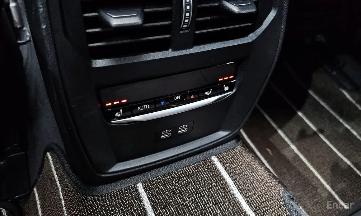 Фото 17 - BMW i4